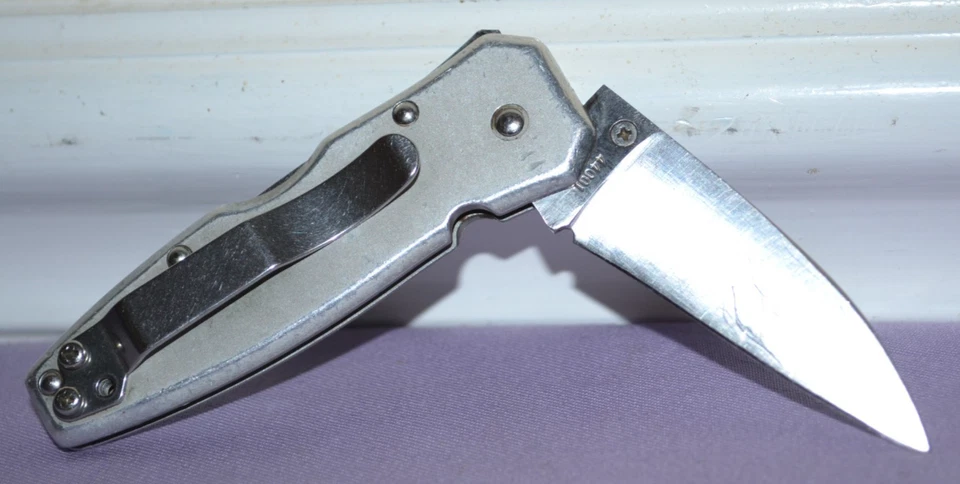 Cuchillo de Bolsillo Plegable de Hoja Plana Klein Tools 44001 Hecho en Japón--Buen Estado Foto 2 de 4