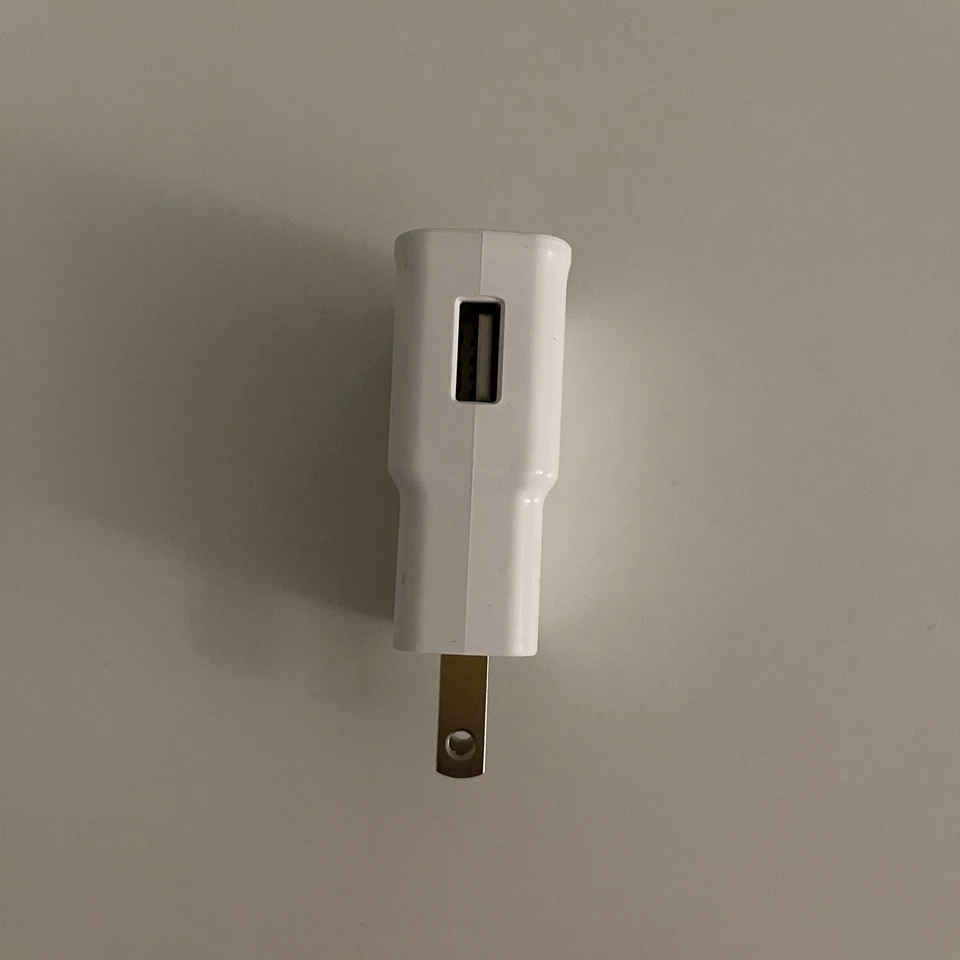 Cargador de pared/adaptador de viaje USB único Samsung (5V/1,55A) - blanco (EP-TA50JWE) Foto 4 de 4