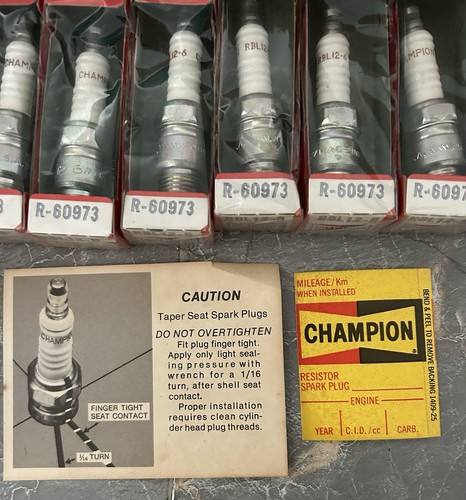 Champion RBL-12 8 Pack Vintage Resistor Spark Plug New In Mint Condition - Picture 5 of 6