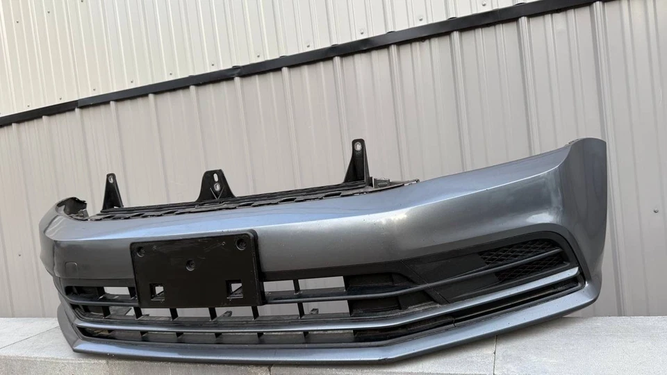 !!️ ¡¡SIN ENVÍO!!️ 2015 2016 2017 2018 PARACHOQUES DELANTERO VOLKSWAGEN JETTA GRIS Foto 2 de 3