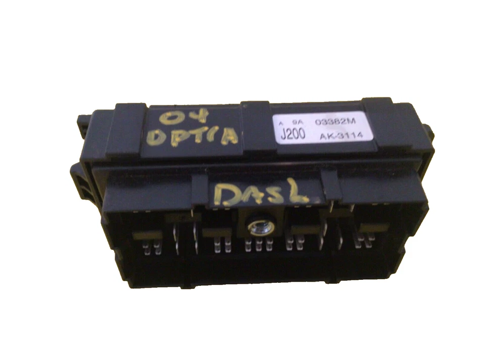 2004 - 2007 Chevrolet Optra Sedan Under Dash Fuse Relay Box Assembly OEM - Image 2 of 4