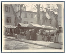 France, Menton, Le Marché  Vintage citrate print. Alpes Maritimes  Tirage citr