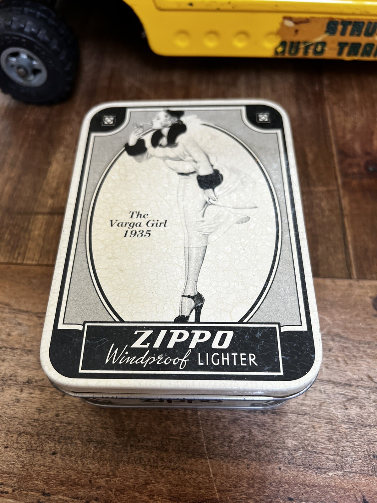 VINTAGE COLLECTIBLE 1993 ZIPPO LIGHTER 1935 VARGA GIRL MINT NEW IN TIN