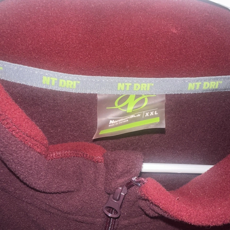 Borgonha, gola masculina de lã Nordic Track quarto de zíper, tamanho XXL - Imagem 2 de 4