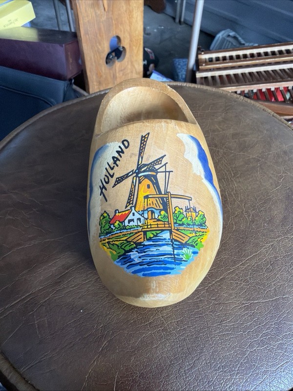 Souvenir Wooden Shoe "Klomp Hout/ Hopjes" Holland  7" Modern Vintage