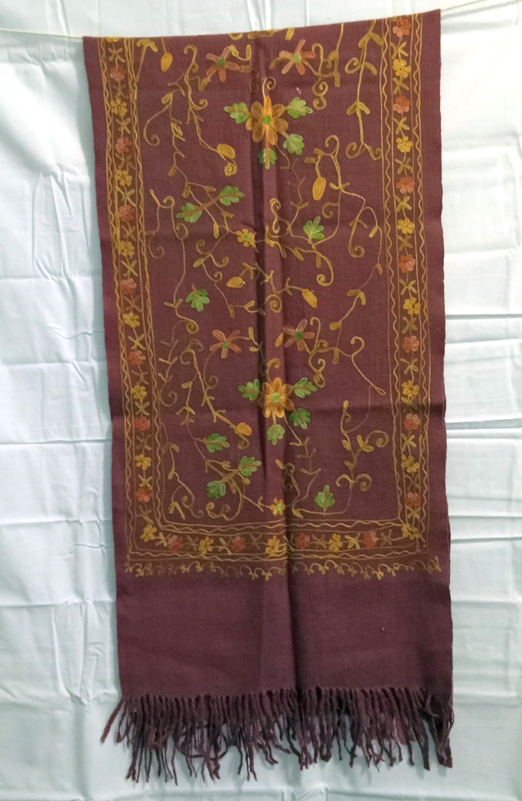 Mauve embroidered wool rectangular scarf fringed … - image 1