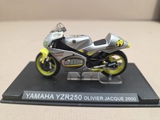 DEAGOSTINI 1/24 scale Racing Motorbike Yamaha YZR250 Olivier Jaque 2000.