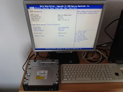 Desktoprechner Fujitsu Esprimo Q958, D3613-A12, Intel Core i5-8500T, DVD+-RW - Bild 1 von 4