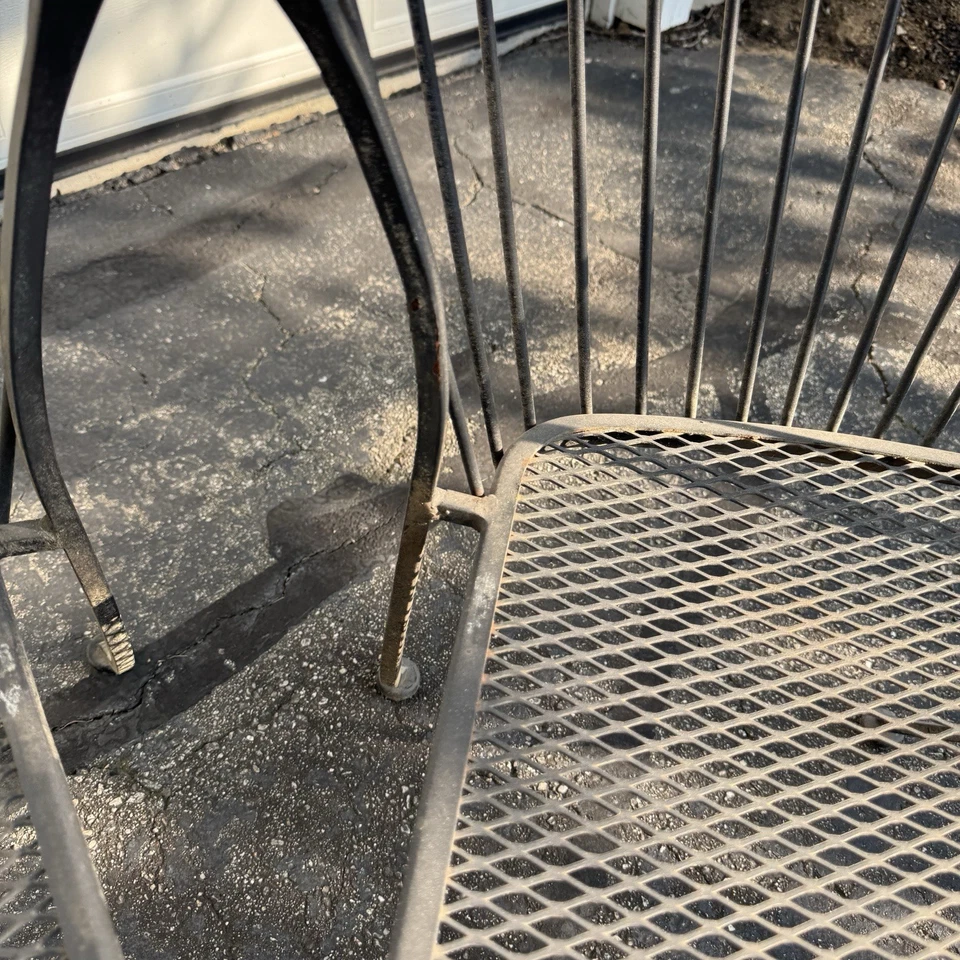 Set Four Mid Century Russell Woodard Pinecrest Wrought Iron Patio Dining Chairs - Image 4 of 4