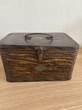 Vintage Reads Ltd Liverpool Coffer/Chest Style Biscuit Tin , Wood Effect Design.