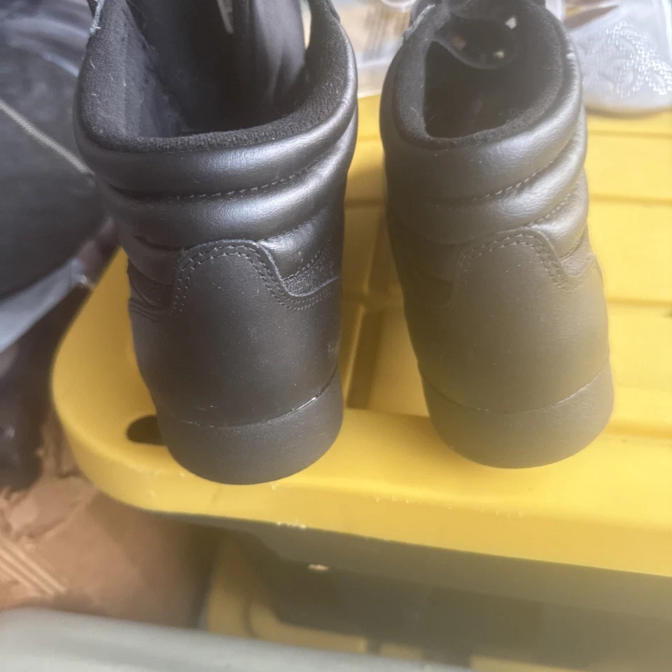 Botín Reeboks vintage talla 8,5 Foto 3 de 4