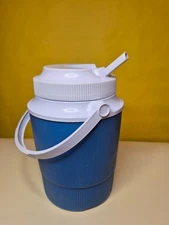 Rubbermaid 1/2 Gallon Vintage 1980s Insulated Water Jug Model 1502