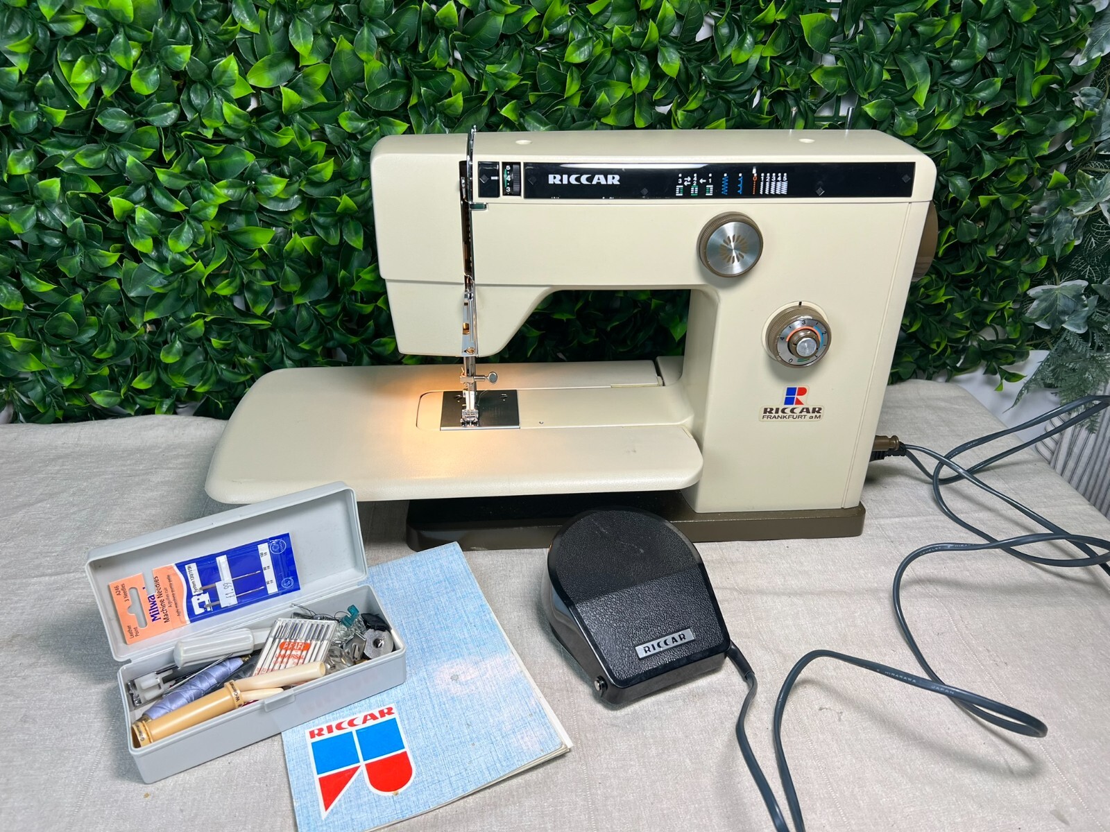 Riccar 805 Super Stretch Sewing Machine With Attachments & Case eBay