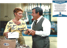 MARION ROSS SIGNED AUTHENTIC 'HAPPY DAYS' 8x10 SHOW PHOTO BECKETT COA BAS