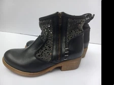 CoolWay Flavia Grey Women's Size 6 Leather and Lace Crochet Ankle Booties Spain