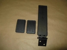 Accelerator Pedal Kit w/ Brake + Clutch Pads for MG MIdget & Sprite to 1974