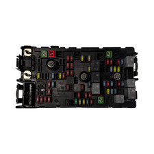 2008-2009 Chevy Express GMC Savana Engine Fus...