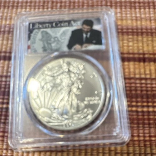 Extremely Rare Reagen Silver Eagle PCGS MS 70  Silver 0.999 2017 First Strike