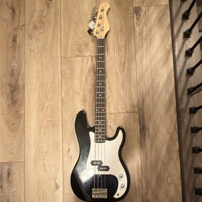 ​Fender USA Precision Bass Fender Precision Bass Electric Bass Guitar 4 String Solid Black