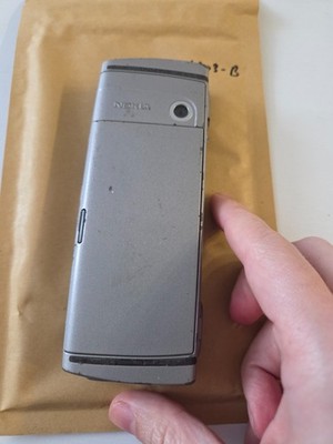 VINTAGE NOKIA 9500 COMMUNICATOR MOBILE PHONE - NOT WORKING - FREE