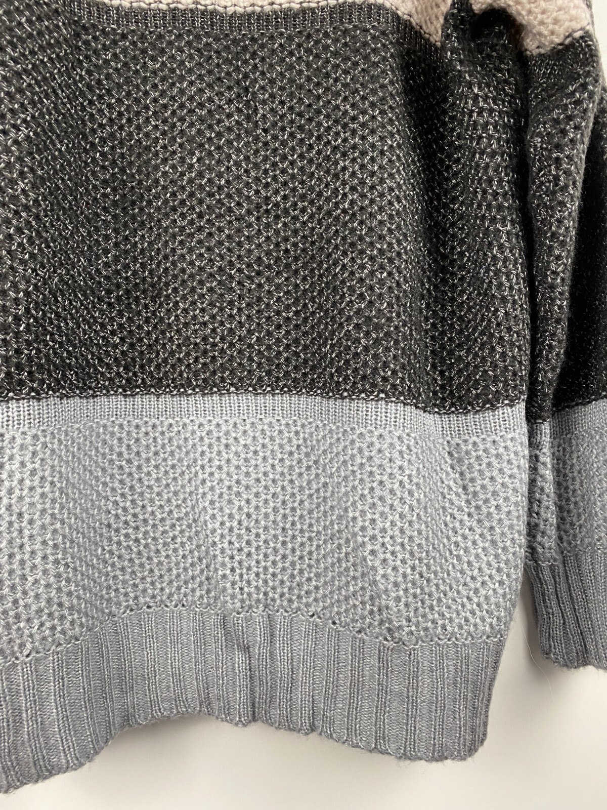 Amazon Basic Color Block Tunic Sweater Cream Gray… - image 4