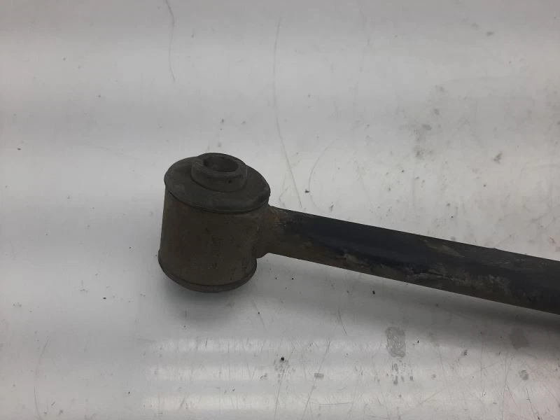 Brazo de control inferior eslabón trasero travesaño a brazo 99-05 BUICK PARK AVENUE 25954973 Foto 2 de 4