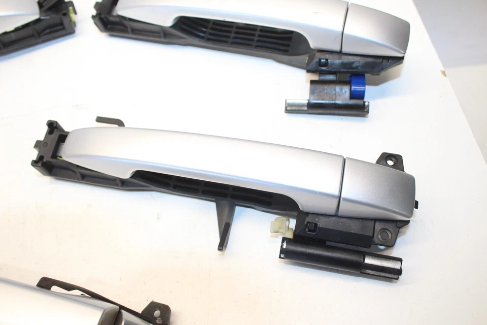 Juego de 4 manijas de puerta exterior delanteras y traseras Subaru Impreza 2008-2014 OEM Foto 4 de 4