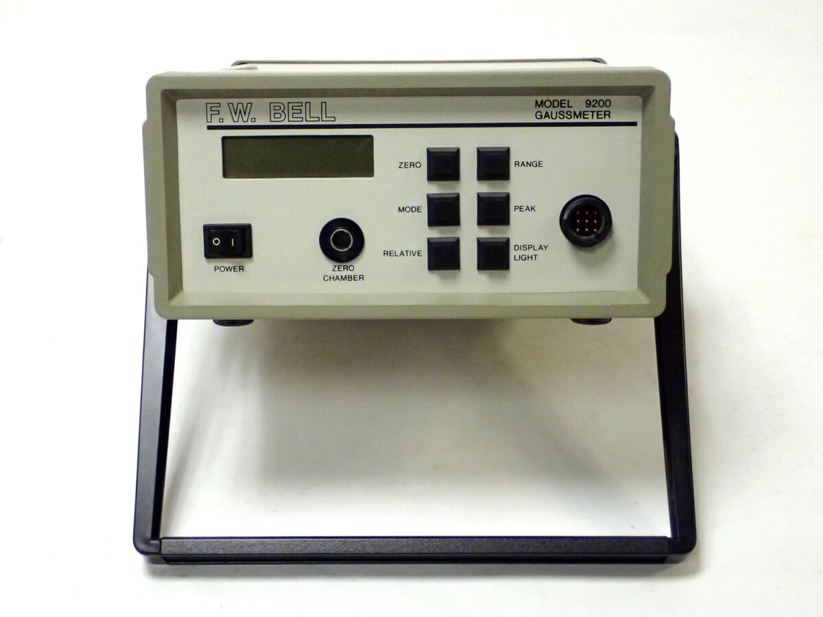 FW BELL 9200CE GAUSSMETER 2G-2kG DC-10 kHz w STG92-0404 FW BELL 9200CE GAUSSMETER 2G-2kG DC-10 kHz w STG92-0404