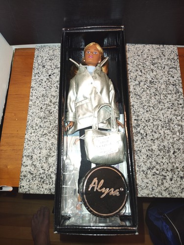 Alysa Doll Simply Chic Limited Edition Dealer Exclusive (By Jason Wu) Candi. - Picture 14 of 15