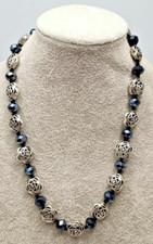PEACOCK GLASS FACETED BEADS & SILVER TONE BASKET ROSES. SENORITA CLASP. 18
