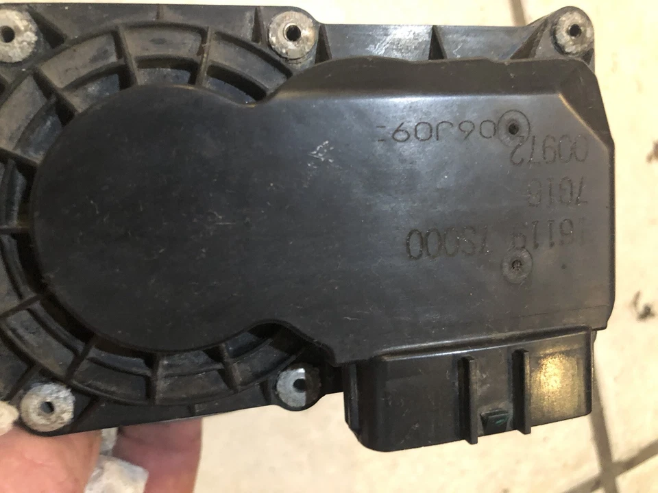 2004-2014 年日产 Titan Armada 探路者油门车身 5.6L V8 原始设备制造商 16119-7S000 — 第 2/3 张图片