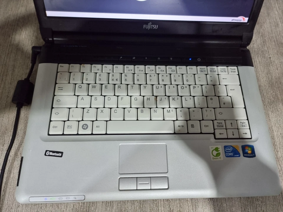 H233 FUJITSU LIFEBOOK S710 Laptop -CORE i5 CPU 4GB bios password spares or rep - Image 3 of 4