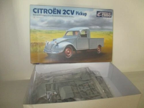 Modellini statici di aerei e veicoli spaziali EBBRO Scala 1:24