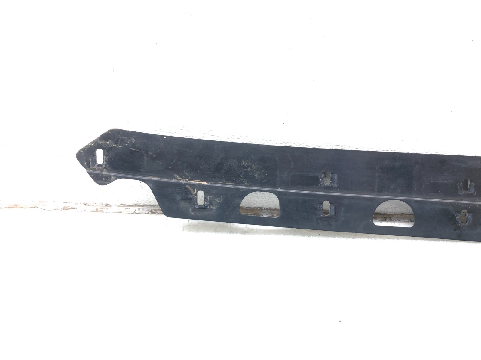 2014-2018 BENTLEY FLYING SPUR FRONT RADIATOR GRILLE BRACKET SUPPORT OEM
