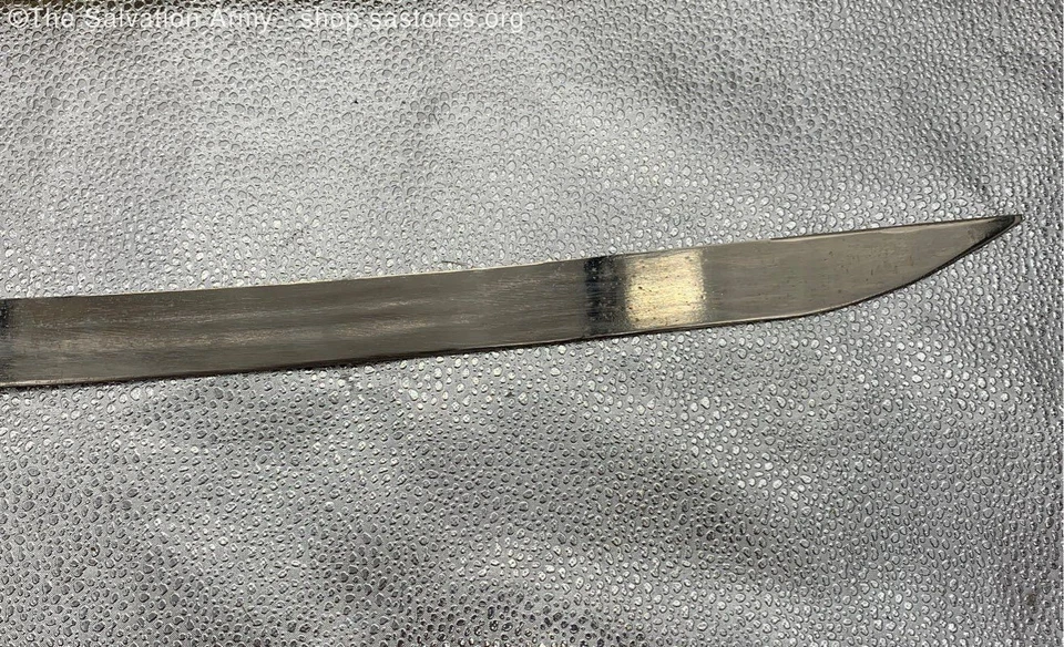 Espada y funda de metal árabe dorado/rojo marcado con borlas Foto 4 de 4