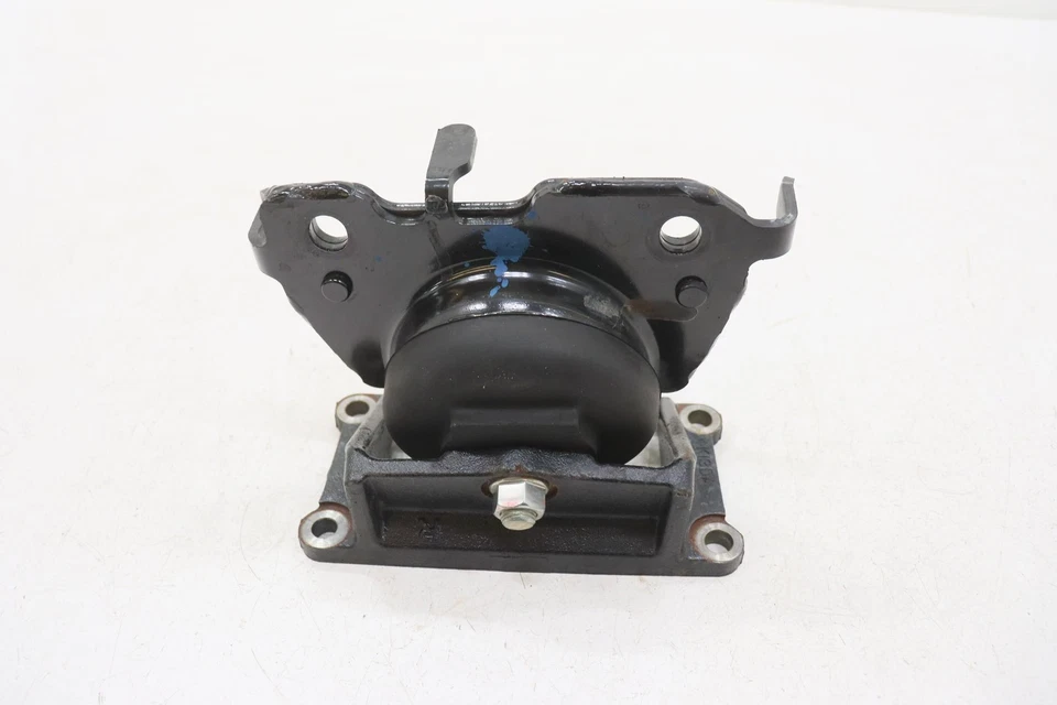 Toyota Tundra 2021 montaje del cuadro del motor Foto 3 de 4