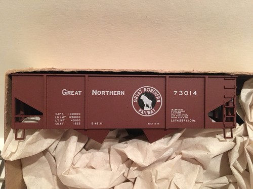 HO Accurail 23015 Great Northern Canton Twin 2 bahías Kit de tolva GN #73014 | Zustand: New