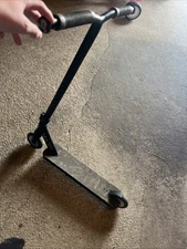 Madd Gear Extreme V5 Black Scooter-31.5" Tall 13" Footspace 4.5" Wide 20.5" Bar