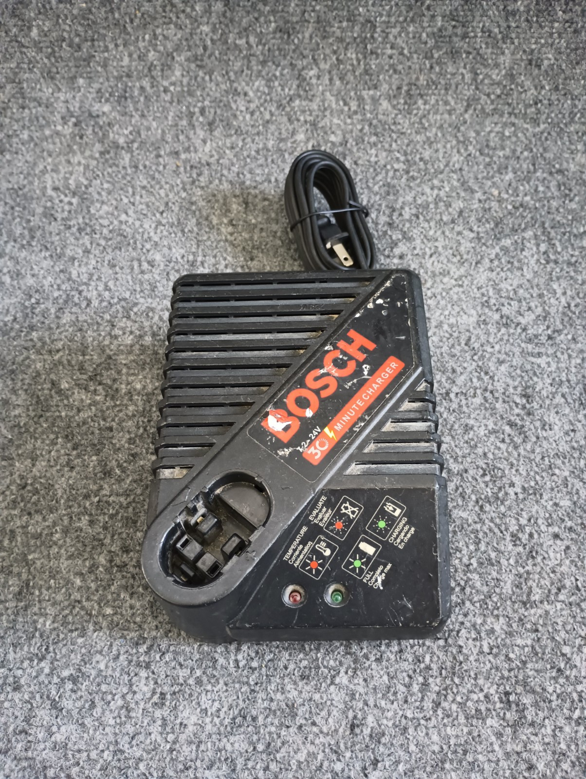 BOSCH GENUINE BC004 7.2V-24V 1 Hr Battery Charger Replaces BC130 BC016 BC005