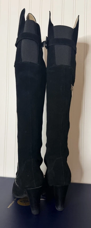 Черные замшевые кожаные сапоги Adrienne Vittadini Tarik на каблуке выше колена размер 6,5 M - Изображение 3 из 4