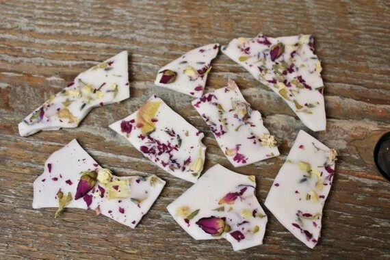 Bloom Bark natural Soy Wax Melts- Amber noir and Japanese cherry bloosomscent. - Image 2 of 2