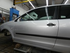 Tür vorne links Polo 9N Reflexsilber LA7W