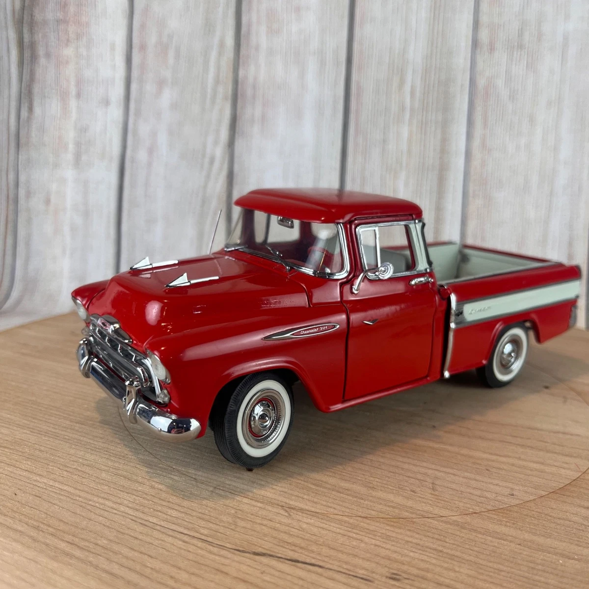 25+ Danbury Mint Chevrolet 1:24 Scale Diecast Cars, Trucks & Vans