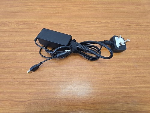 Lenovo V330 Core i5-8250U 8GB Ram 256GB SSD FHD Windows 11 Pro Webcam Laptop - Picture 13 of 13