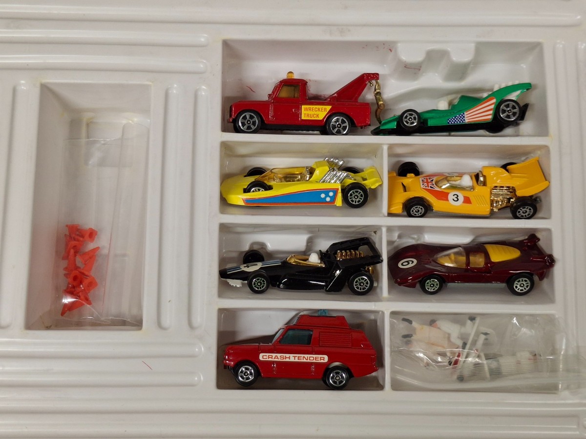 Rare! 1973 CORGI JUNIORS #3028 RACE TRACK SPECIAL GIFT SET, SCARCE