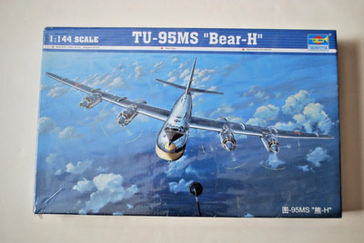 Trumpeter 03904 Tu-95MS, ''Bear-H'' plastic model aircraft kit, 1/144, complete