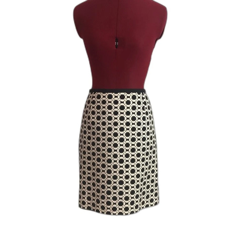 Falda lápiz Talbots blanca y negra con estampado geométrico para mujer talla 14W hasta la rodilla Foto 2 de 4