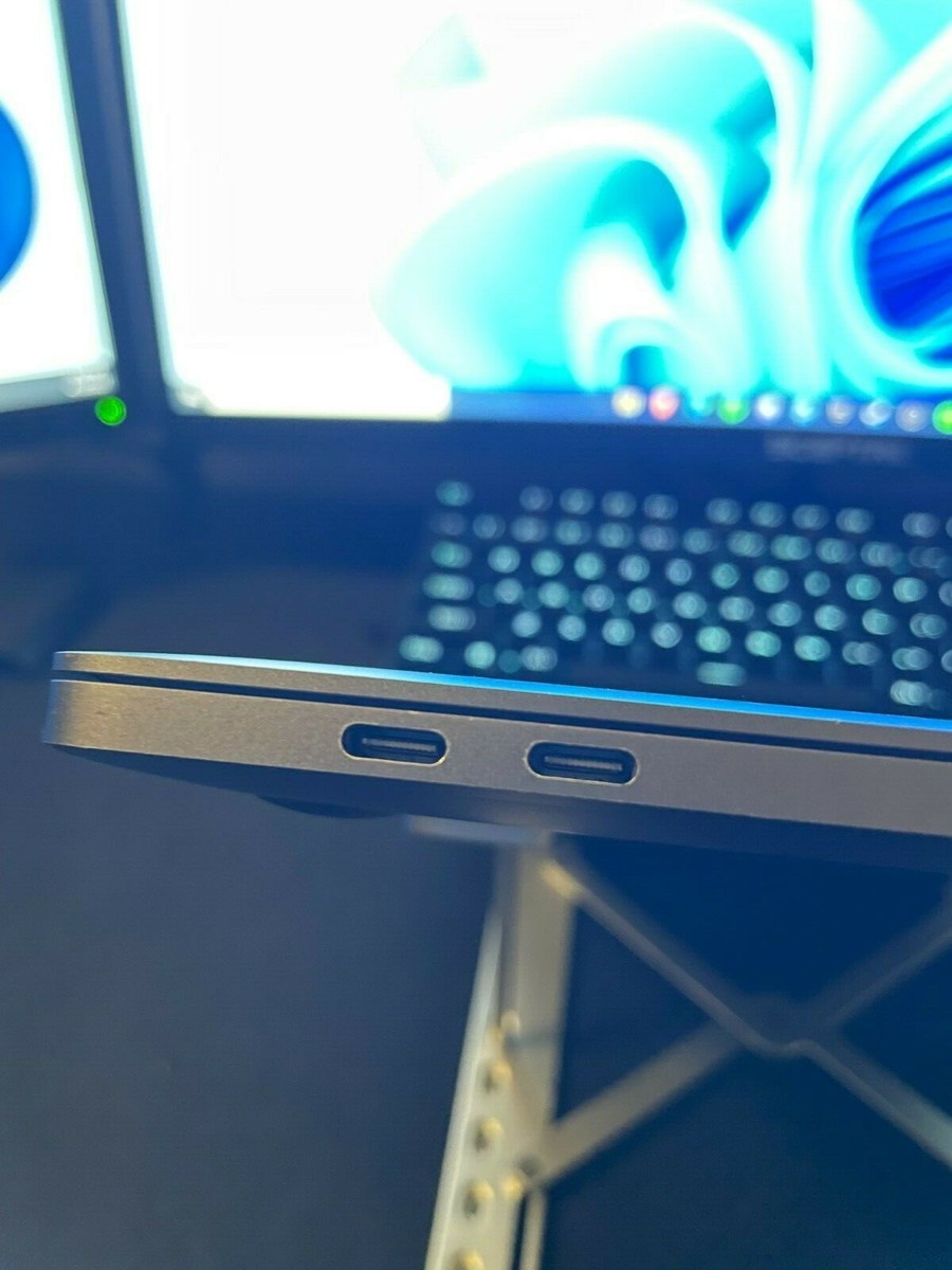 MacBook Pro 13-inch, 2019, Two Thunderbolt 3 ports 1.4 GHz