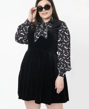 NWT  Unique Vintage Smak Parlour Black Velvet Spooky Bat Print Dress Size S/4