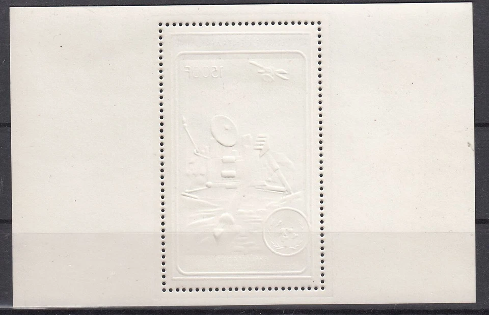 OX22727/ REPÚBLICA CENTROAFRICA - ESPACIO - BLOQUE DE ORO COMO NUEVO MNH Foto 2 de 2